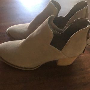 Blondo Suede Bootie